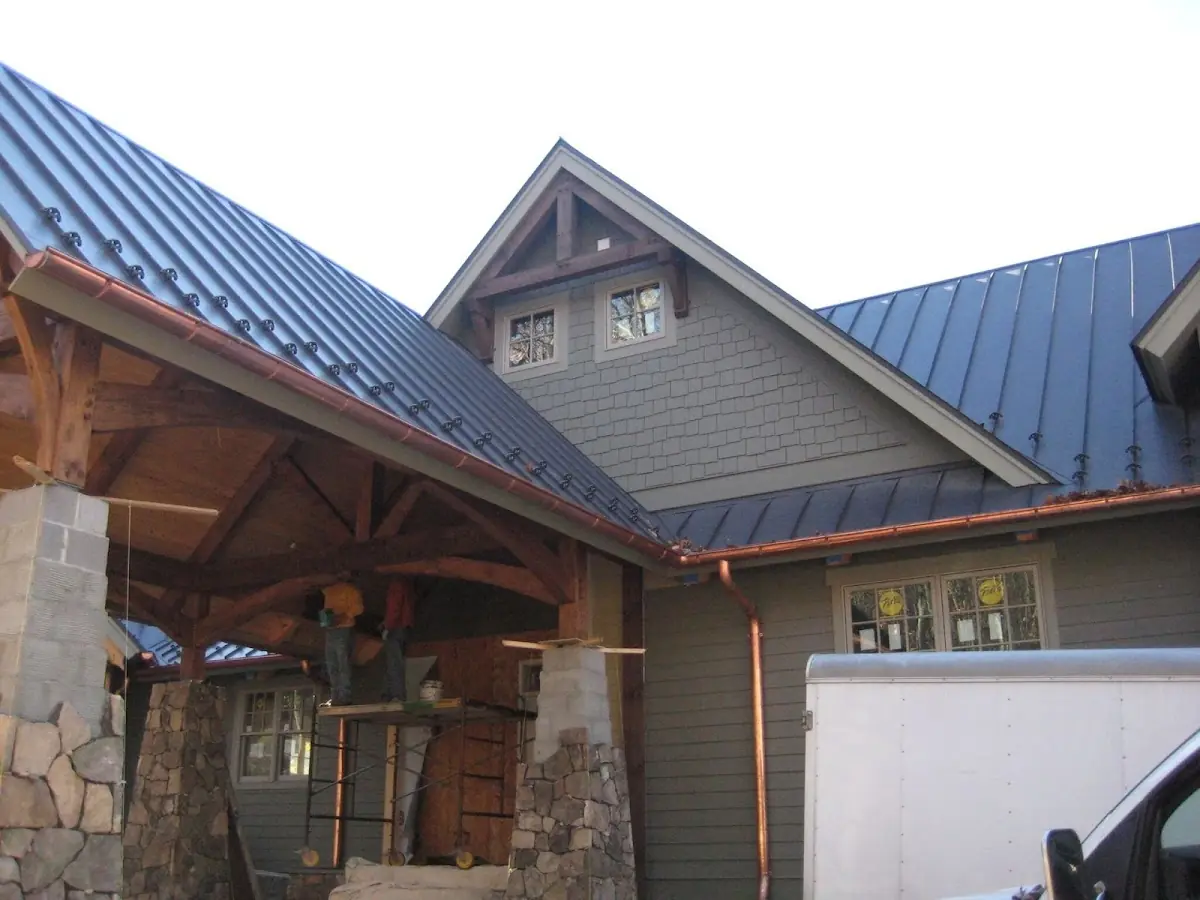 Craftsman Roofing team delivering quality roofing work in Southcross